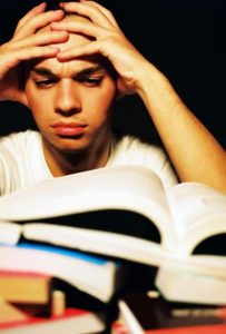 stress student 203x300 - اضطراب و افسردگی و روش های مقابله با آنها