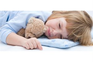 636869788120850580 300x200 - بی خوابی کودکان | علت و 6 روش درمان