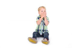 Childnottalking 300x199 - علت دیر حرف زدن کودک | درمان دیر حرف زدن کودک | روانشناس کودک