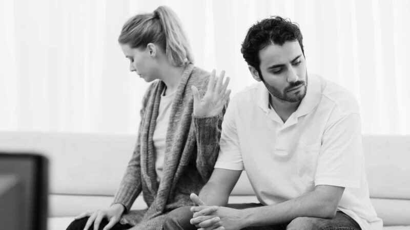 most hurtful word to keep out of your relationship scaled - چگونه با طلاق و جدایی عاطفی کنار بیاییم؟ 10 توصیه درمانی